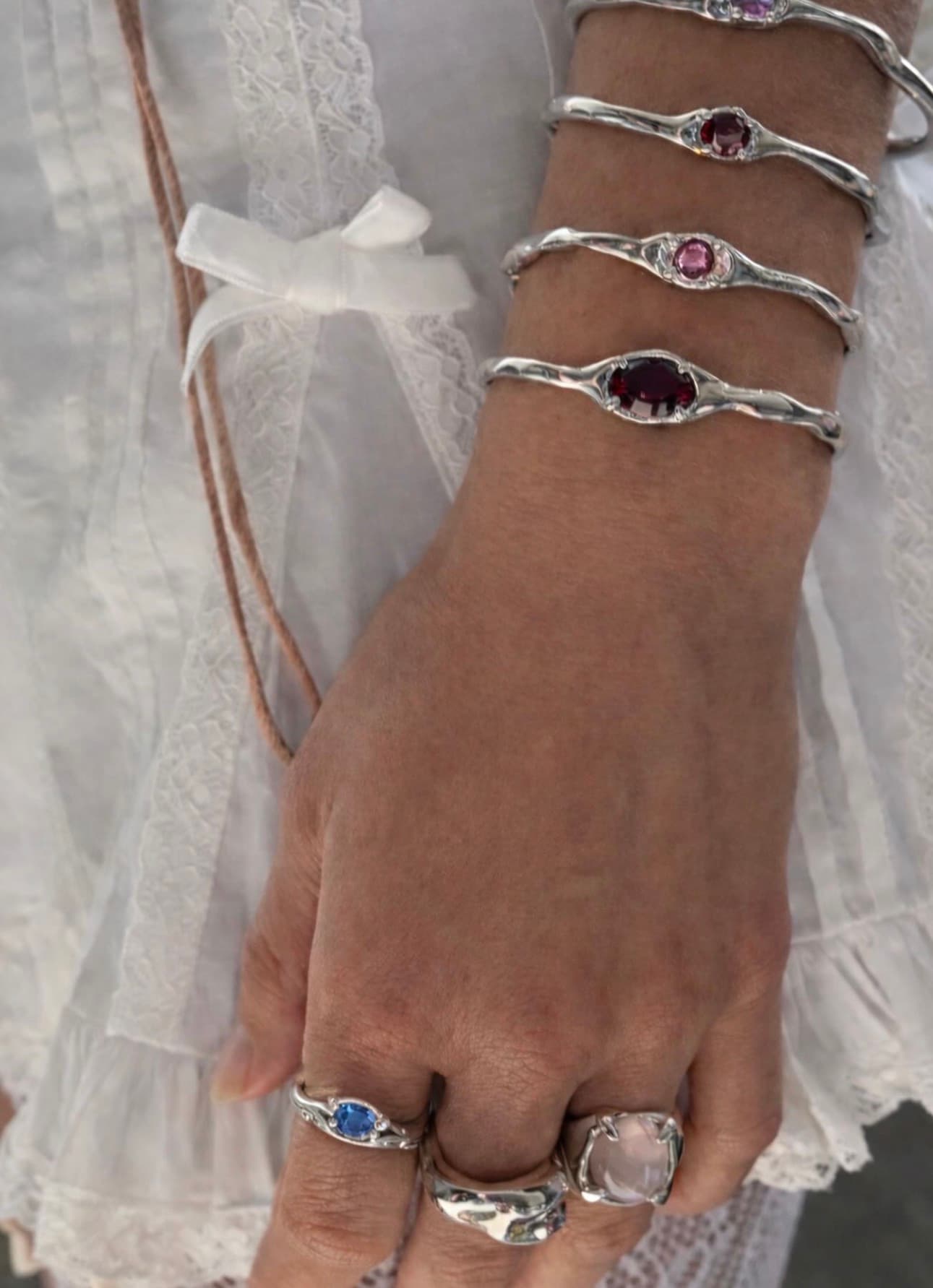 Bracciali in argento con pietre